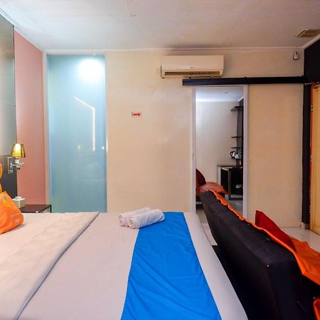 Sans Hotel International Surabaya Gubeng 외부 사진