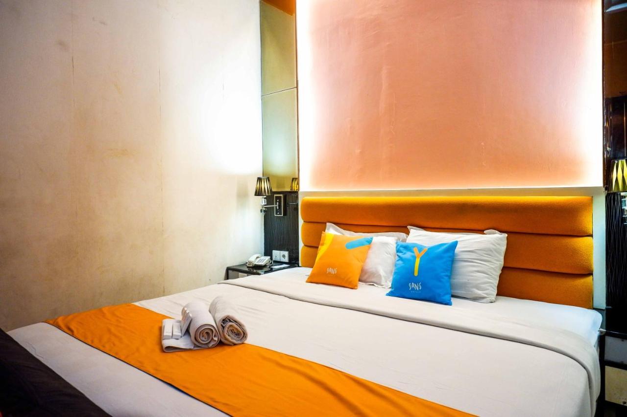 Sans Hotel International Surabaya Gubeng 외부 사진