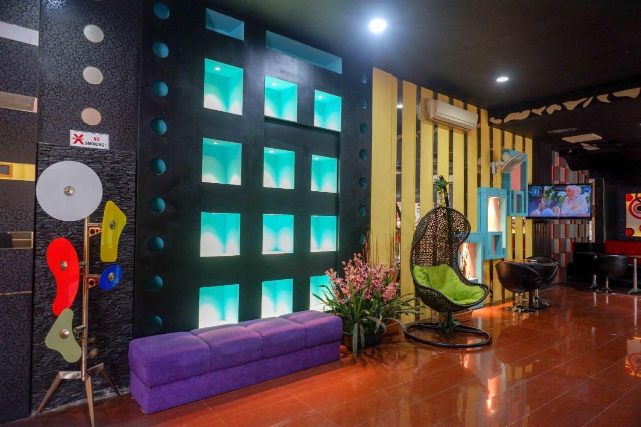 Sans Hotel International Surabaya Gubeng 외부 사진