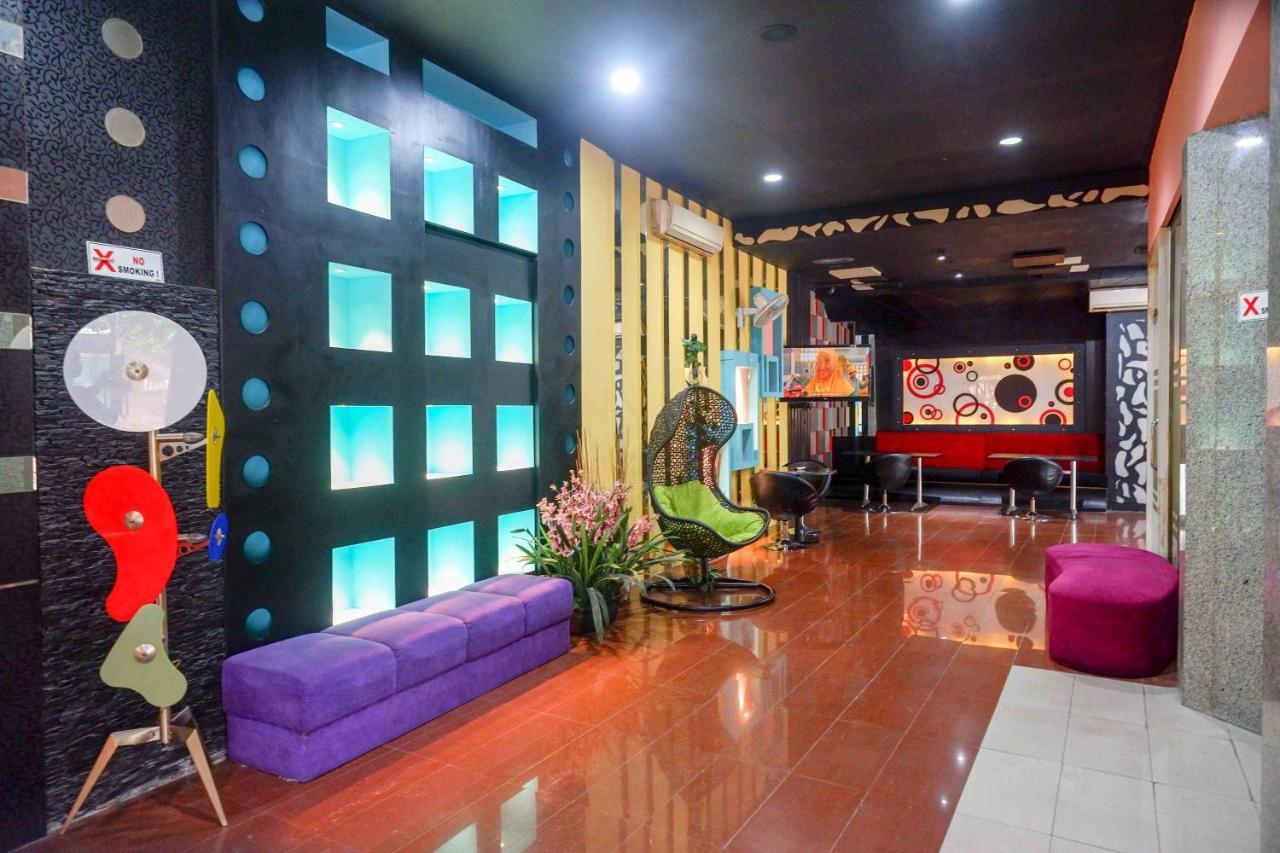 Sans Hotel International Surabaya Gubeng 외부 사진