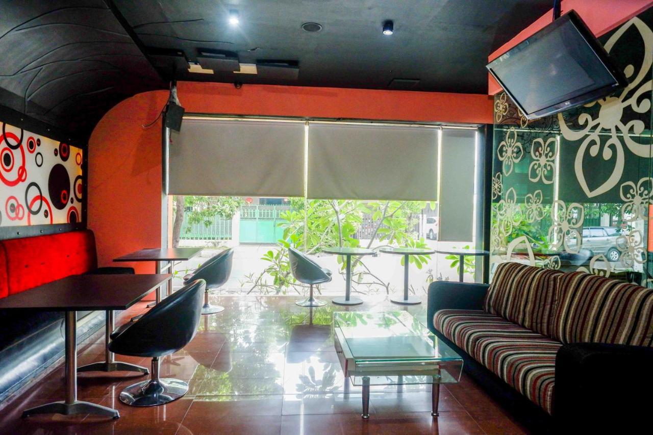 Sans Hotel International Surabaya Gubeng 외부 사진
