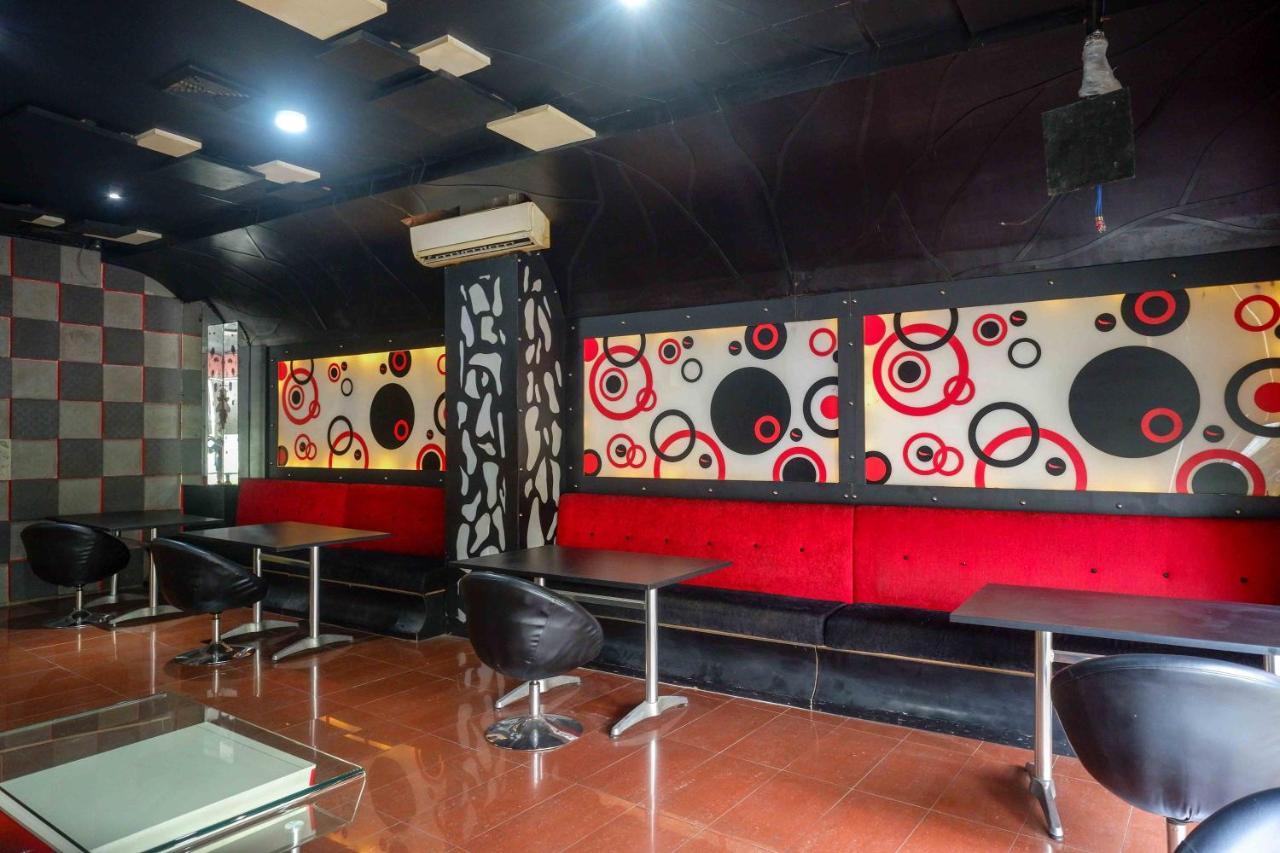Sans Hotel International Surabaya Gubeng 외부 사진