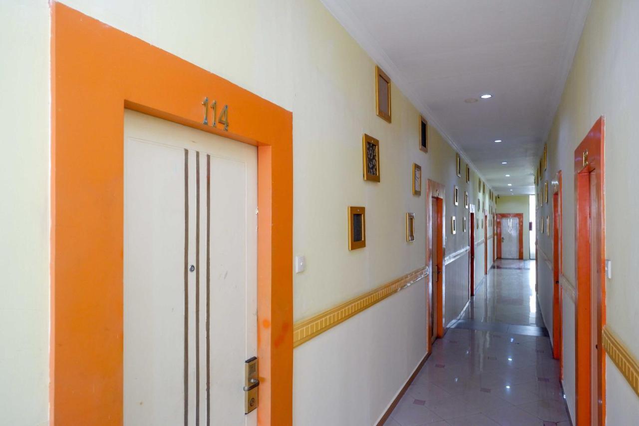 Sans Hotel International Surabaya Gubeng 외부 사진