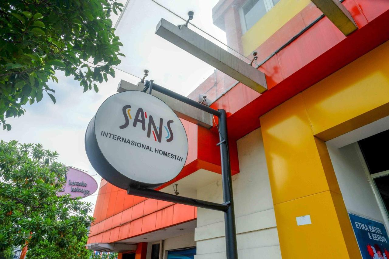 Sans Hotel International Surabaya Gubeng 외부 사진