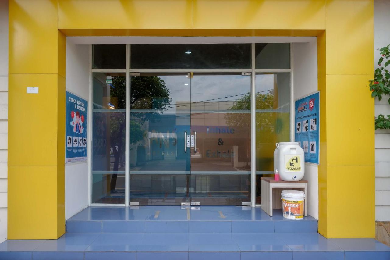 Sans Hotel International Surabaya Gubeng 외부 사진
